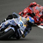 MotoGP 2025: Ekspresi Marc Marquez Menghadapi Tantangan dari Alex Marquez