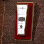 Misteri Peti Jenazah: Penyegelan Unik Sebelum Penguburan Paus Fransiskus